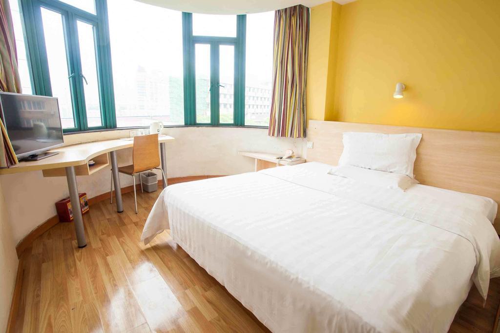 7Days Inn Jiangmen Peng Jiang Qiao North Szoba fotó